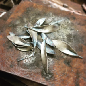鉄の桜、製作過程。葉。