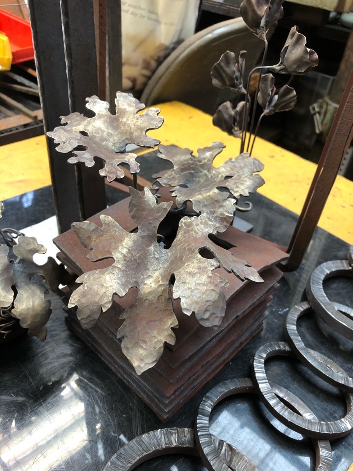 和歌山ヒロ画廊 鉄の仕事 江口真代・江口良一展 準備作品